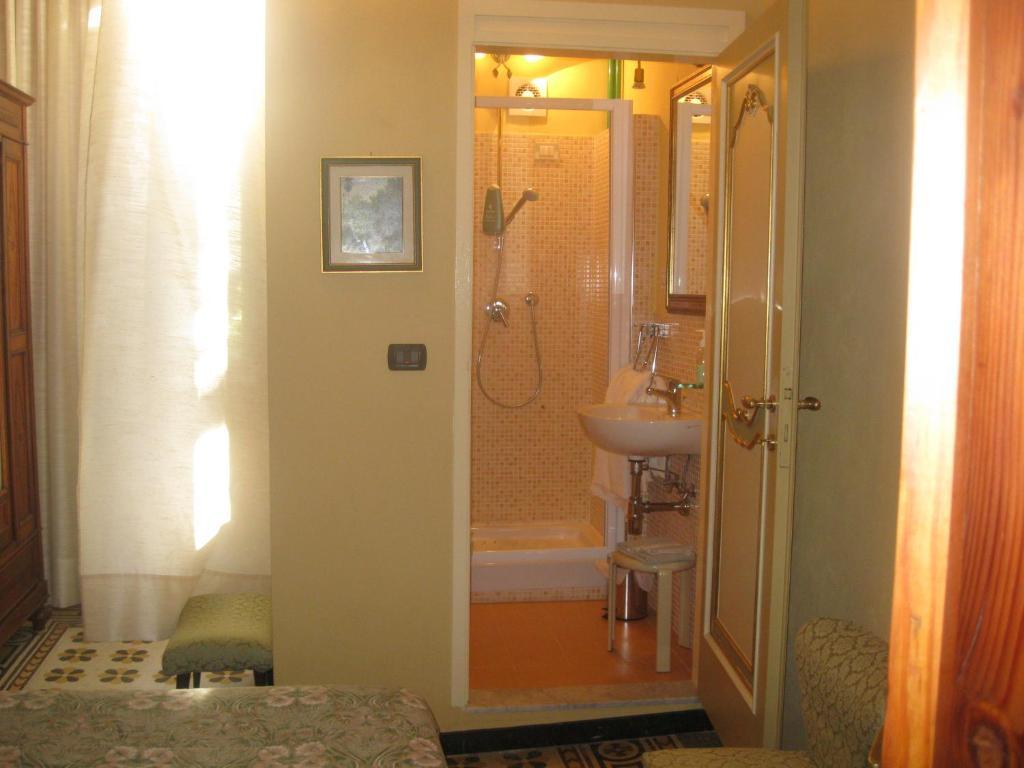 Villa Patrizia B&B Lucca Ruang foto